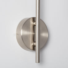 Load image into Gallery viewer, Iron Emer - SILVER WALL LAMP
